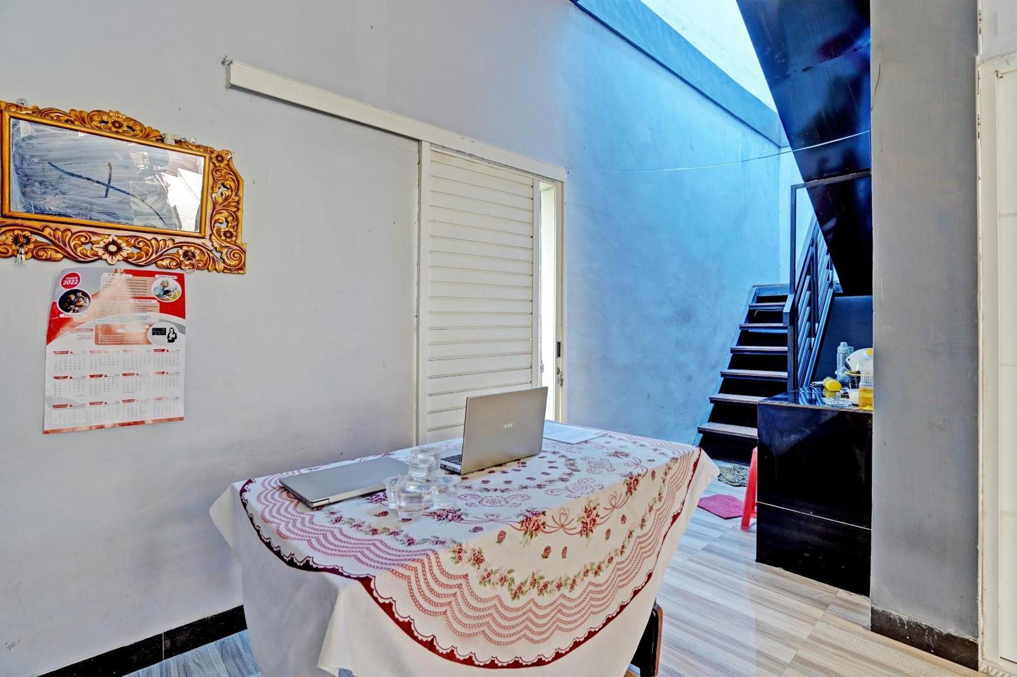 Oyo Life 91866 Paradise Ok Kost Syariah Mojokerto 外观 照片